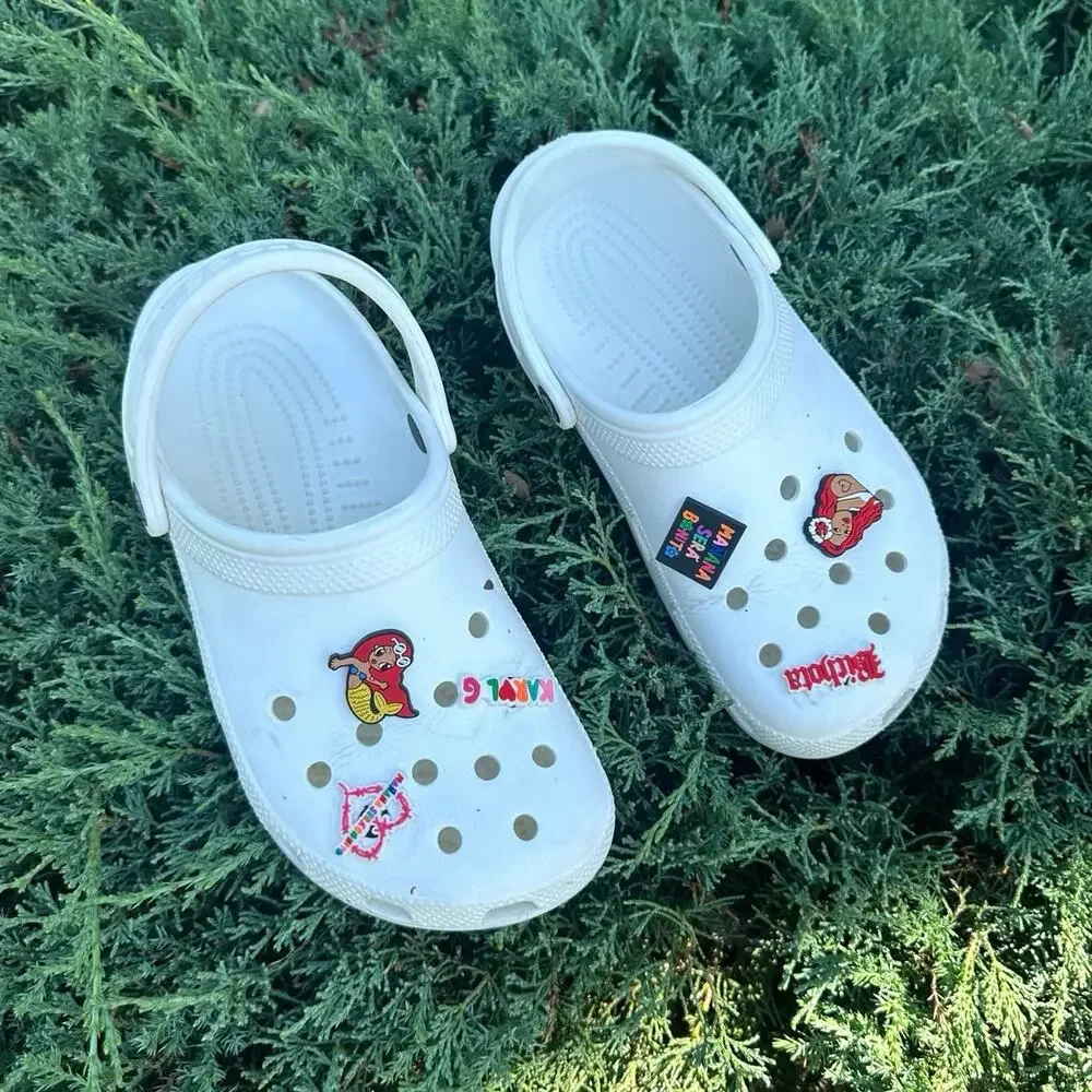 Crocs Unisex‎ Adult Classic Clogs With Charms Size M6 W8 White